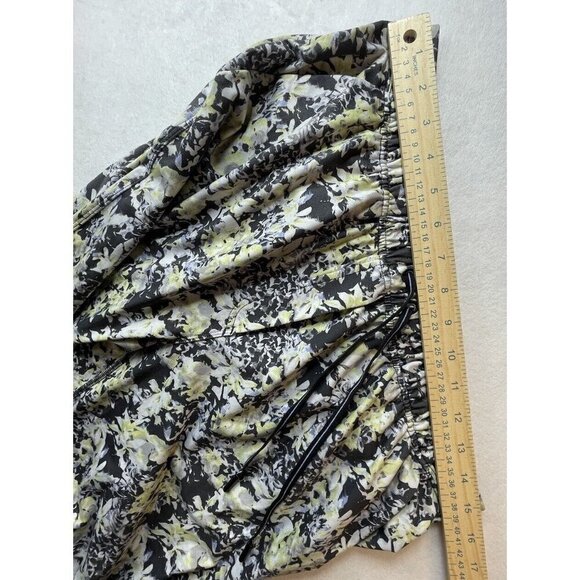 Lululemon Jet Crop Luxtreme Crosscourt Petal Black Clarity Yellow Size 8 Pants - Picture 6 of 7